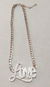 Unbranded – Girls Silver tone Neck Chain with “LOVE” – preowned - Picture 1 of 4