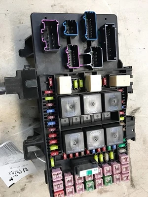 2003-2004 Ford Expedition Engine Fuse Box OEM Foto 1 de 4