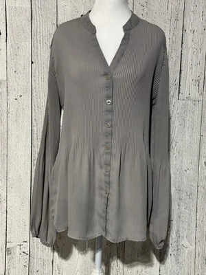 Blusa Top Para Mujer Colección NY Gris Plisada Campana Manga Larga Cuello en V Talla Grande Foto 1 de 4