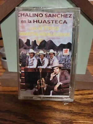 Chalino Sanchez en la huasteca con  el trio dynastic hidalguense - Image 1 of 3