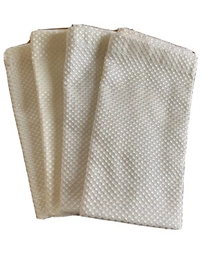 4 Waterford cotton/polyester Ivory 20 x 20” slightly used dinner napkins. - Image 1 of 4