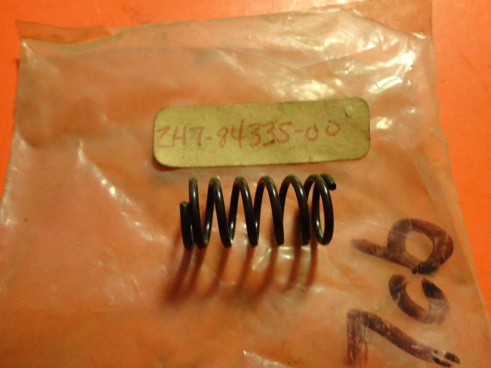 NOS NEW OEM FACTORY YAMAHA 1978-1981 XS1100 SPRING HEADLIGHT 2H7-84335-00 Foto 1 de 1