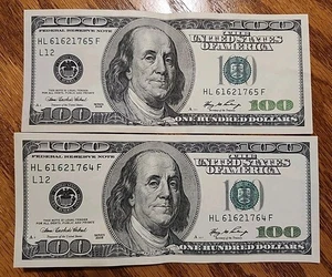 In Sequential 2006 100 Dollar Bills CRISP Benjamin Franklin - Picture 1 of 8