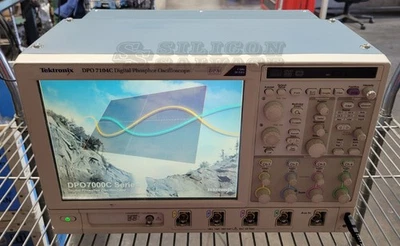 Osciloscopio digital de fósforo Tektronix DPO7104C 1 GHz 20 Gs/s Foto 1 de 4