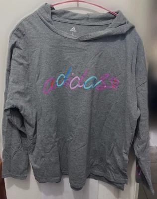 Adidas Niñas Camiseta Gráfica Con Capucha Manga L. Logo multicolor. talla L ¡ENVÍO GRATUITO!! Foto 1 de 4