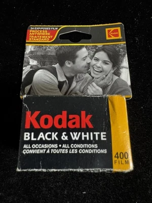 Película Kodak 400 35 mm blanco y negro - 24 exposiciones - vintage 2001 - caducada 05/07 Foto 1 de 4