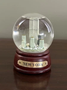 New York City Skyline World Trade Center Twin Towers Snow Globe - Picture 1 of 4