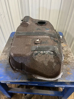 TANQUE DE GASOLINA MITSUBISHI OUTLANDER AWD 14-17 15,8 GALONES Foto 1 de 4