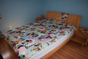 Vintage Twin Disney Mickey Minnie Mouse comforter 1980's w matching Bed Sheet - Picture 1 of 6