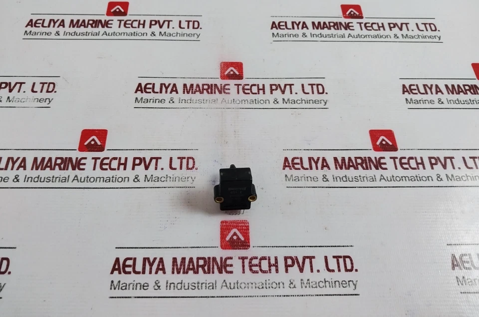 Honeywell SCX01DNC Board Mount Pressure Sensor - Image 1 of 4