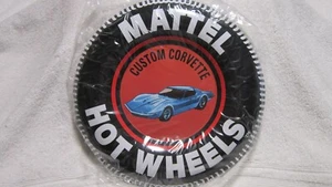 MATTEL HOTWHEELS 12 INCH CUSTOM CORVETTE TIN BUTTON SIGN - Picture 1 of 1