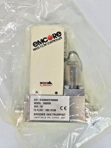 Brooks Instrument emcore mass flow controller 5850EM / N2 / 1000 sccm - Picture 1 of 6