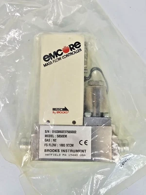 Brooks Instrument emcore mass flow controller 5850EM / N2 / 1000 sccm - Image 1 of 4