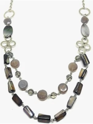 Collar Lia Sophia "Poético" Genuino Ágata Gris, Madreperla y Cuentas de Resina Foto 1 de 3