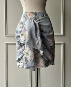 FINDERS KEEPERS earthly treasures mini skirt floral grey SIZE: L ( BNWT ) - Picture 1 of 10