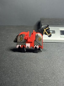 LEGO Horse Barding - Ruffled Edge w/ Gold Lions & Silver Plate Armor [2490p] NM