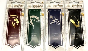 Harry Potter Lesezeichen Gryffindor Slytherin Ravenclaw Hufflepuff Metall Book - Bild 1 von 5