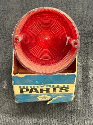 1961 Plymouth Fury lanterna traseira fabricante de equipamento original 61 lente Belvedere (NOS) - Imagem 1 de 4