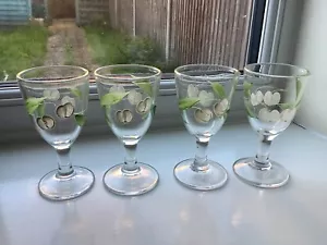 Vintage Set Of 4 Hand Painted Cherry & Leaves Cordial Liqueur Glasses - Picture 1 of 2