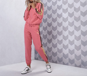 Pantalones rosa para mujer | adidas ES