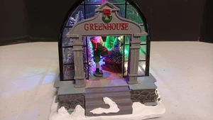 Invernadero Holiday Time Village (se ilumina)  - Imagen 1 de 14