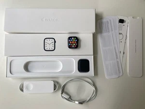 Apple Watch Series 7 41mm Aluminium Case mit Milanaise Edelstahl Armband - Gold - Bild 1 von 10