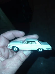 Dodge Polara 500 Max Ivory Series A 1963 Auto World 64212 1:64 Vintage Muscle - Imagen 1 de 5