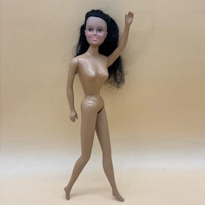 Bambola Uneeda Streak N Frost Miki The Majestic Collezione Rara Clone Nuda per OOAK - Foto 1 di 24