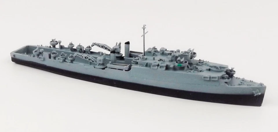 Neptun 1389 US Landing Ship Ashland 1944 1/1250 Scale Model Ship Repaired - Image 1 of 4