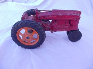 Vintage Hubley Farmall IH M SM H 1:16 Scale Toy Farm Tractor - Picture 1 of 9