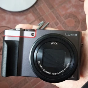 Skidproof Hand Grip For Panasonic Lumix ZS110 TZ100 Camera - Picture 1 of 2