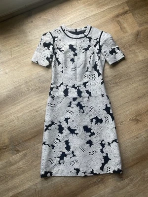 $895 Derek Lam Black White Lace Dress Sz 2 Designer Cocktail Sheath Silk Wool - Image 1 of 4