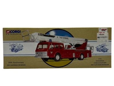 Corgi Classics Simon/Dennis Hydraulic Platform Fire Truck 1:50 Scale - Image 1 of 3