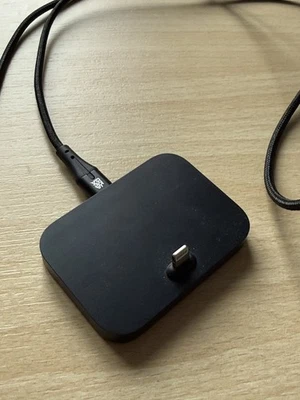 Apple iPhone Lightning Dock MNN62ZM/A Schwarz, gebraucht, USB-C/Lightning-Kabel - Bild 1 von 2