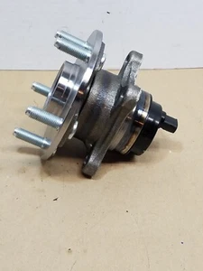 Buje de cojinete de rueda delantera izquierda tracción trasera para Lexus GS350 GS430 GS450h GS460 IS250 IS350 - Imagen 1 de 12