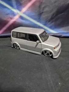 Jada DUB CITY 2004-2006 SCION xB 1:24 Silver Diecast Import Racer Missing Mirror - Picture 1 of 7