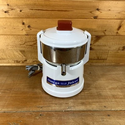 OMEGA Juicer Model 1000 Commercial High Speed Citrus Vegetables Fruits Juicing - Image 1 of 4