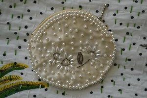 VINTAGE 1960s white satin and faux pearl beaded evening purse - Picture 1 of 6