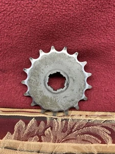 1976-1979 76 79 Yamaha RD400 RD 400 OEM Factory 17T Tooth Front Sprocket - Picture 1 of 5