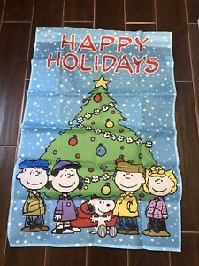Snoopy & Charlie Brown Gang Happy Holidays 38 x 25 inches Large Flag 2010 EUC