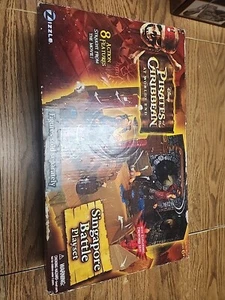 Disney PIRATES OF THE CARIBBEAN- Singapore Battle & Flying DUTCHMAN DECK DUAL  - Picture 1 of 9