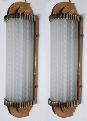 Par de Arandelas de Parede Vintage Art Deco Latão e Vara de Vidro com nervuras Luz de Navio - Imagem 1 de 4