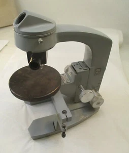 American Optical Spencer Radiuscope Microscope Model B - Picture 1 of 7