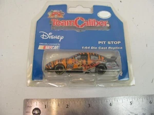 WALT DISNEY WORLD EXCLUSIVE 1/64 2006 TIGGER DAYTONA 500 - TEAM CALIBER - Picture 1 of 6