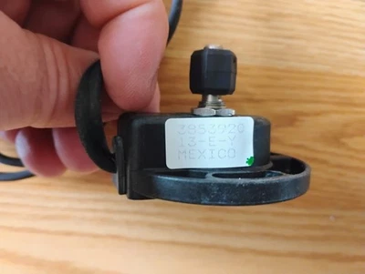 OMC KING COBRA DRIVE TRIM SENDER ASSEMBLY 3853920 OEM NEW - Image 1 of 4