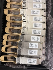 Lot Of 20pcs Arista original QSFP-100G-SR4 transceiver Module ready to ship - Afbeelding 1 van 2