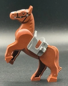 Lego Caballo Marrón Rojizo Piernas Movibles con Ojos Negros y Brida con Largo Blanco Brillante - Imagen 1 de 3