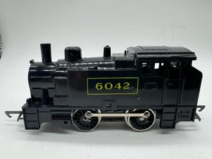 T510 Tri-ang 0-4-0 Black Industrial Tank Loco 6042 PLAYWORN TESTED RUNNER - Picture 1 of 11