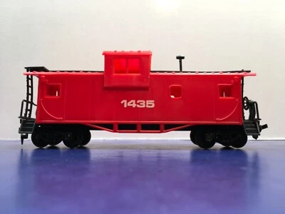 HO Scale "1435” Freight Train Caboose / Model Power - Image 1 of 4