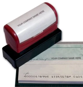 D056 Paga all'ordine del francobollo preinchiostrato 2 13/16 x 9/16" - Foto 1 di 1